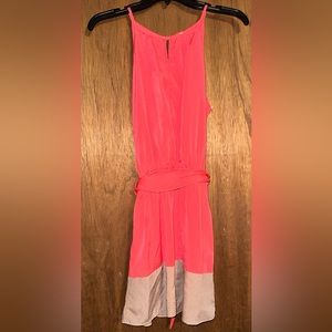 Sleeveless two toned dress